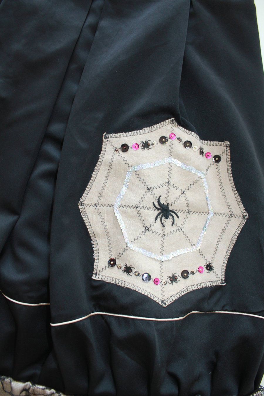 Costumi: Costume sorcière / Hexe t. 38 – Usato da Peseux venduto da CoolShoping 4