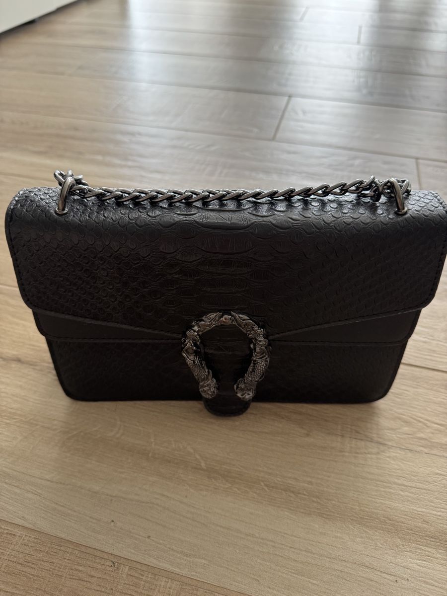Taschen für Damen: schwarze Handtasche – Gebraucht aus Wallisellen von mel.sinta 6