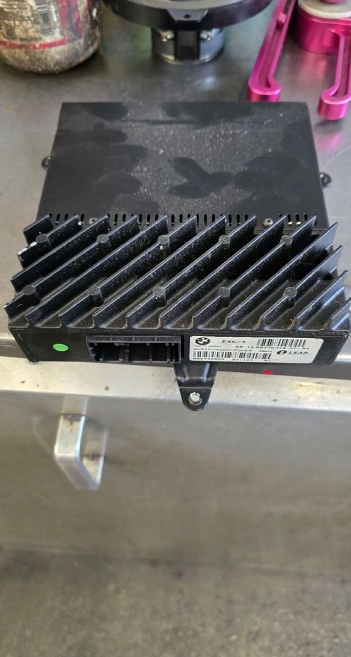 Amplificatori: Original Bmw e46 Verstärker – Usato da Kleindietwil venduto da Erybery 1