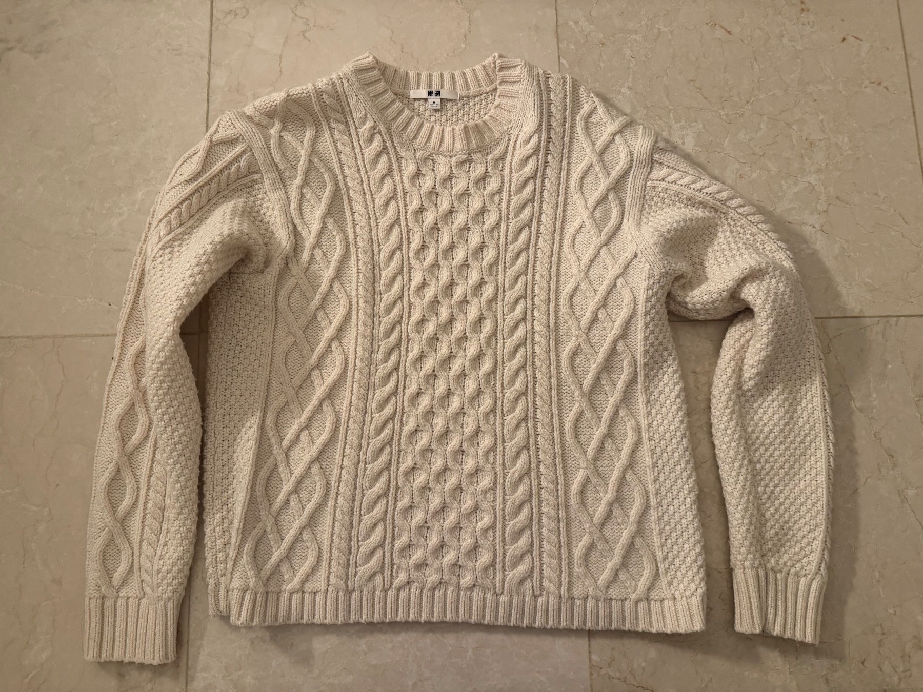 Uniqlo Maglioni & Felpe: Cute White Wool Sweater – Usato da Basel venduto da mar_dgx7