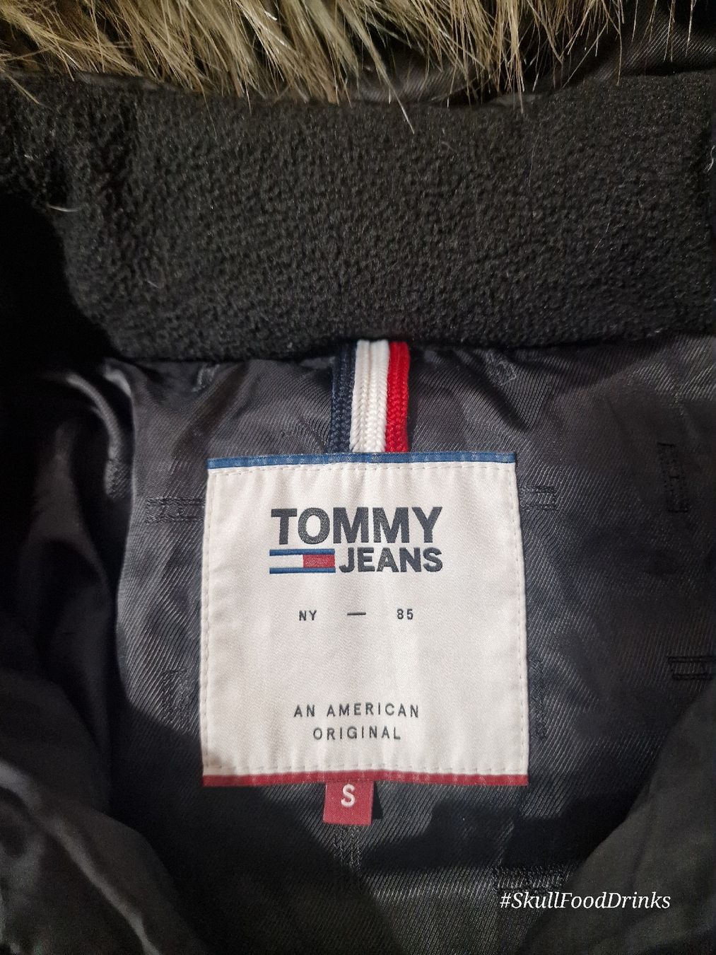 Tommy Hilfiger Giacche: Tommy Jeans Jacke – Usato da Aeugstertal venduto da Salentino_Fuso 1