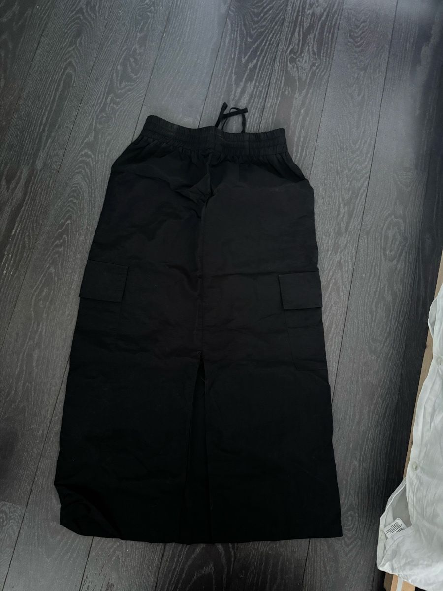 Jupes: cargo maxi rock schwarz – D'occasion à St. Gallen par bea_9qzt 1