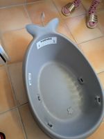 Baby Badewanne grau mit Haken guter Zustand