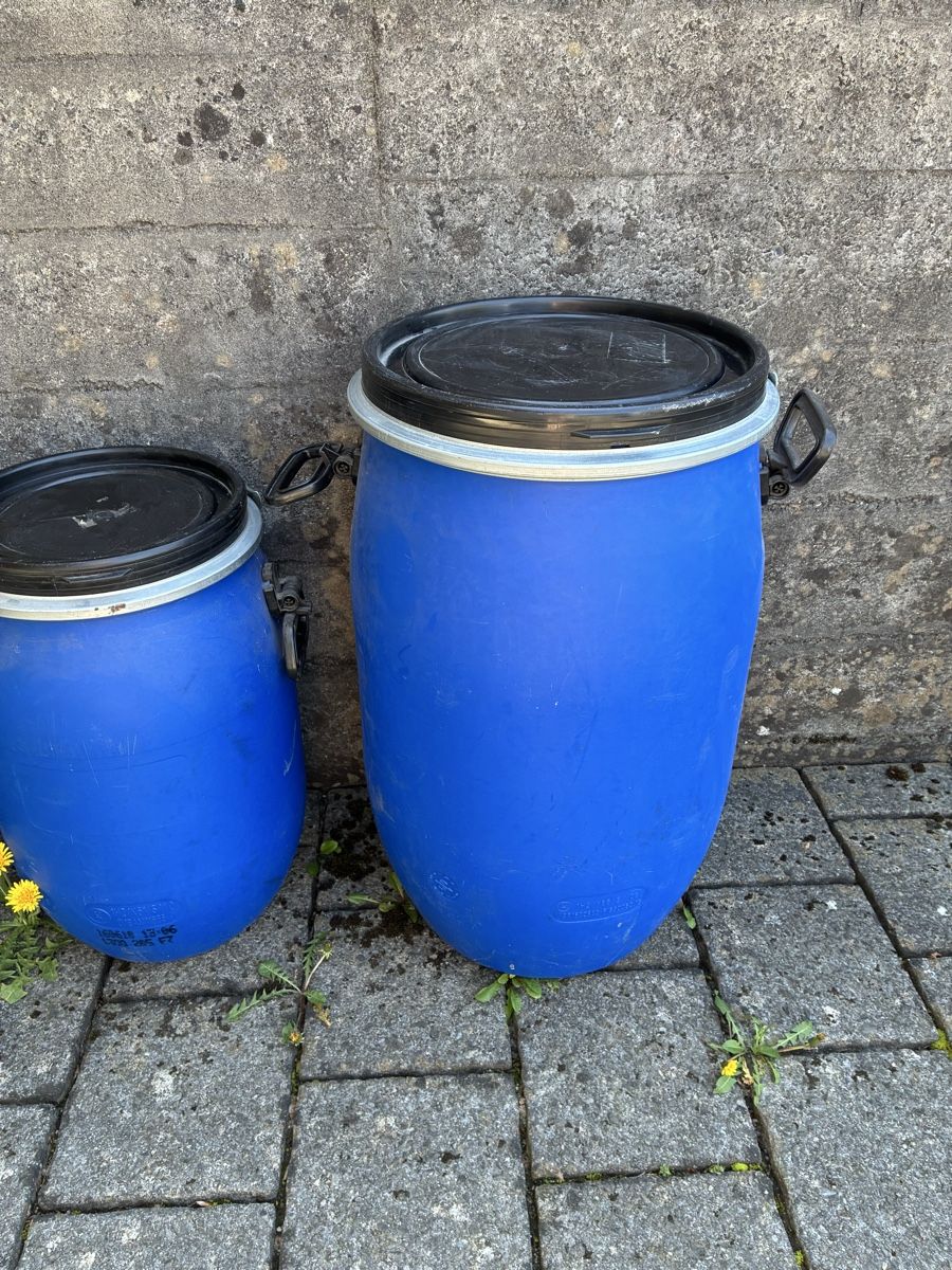 Accessori: Futterfässer, Kunststoff Fässer – Usato da Gränichen venduto da SabineZ01 1