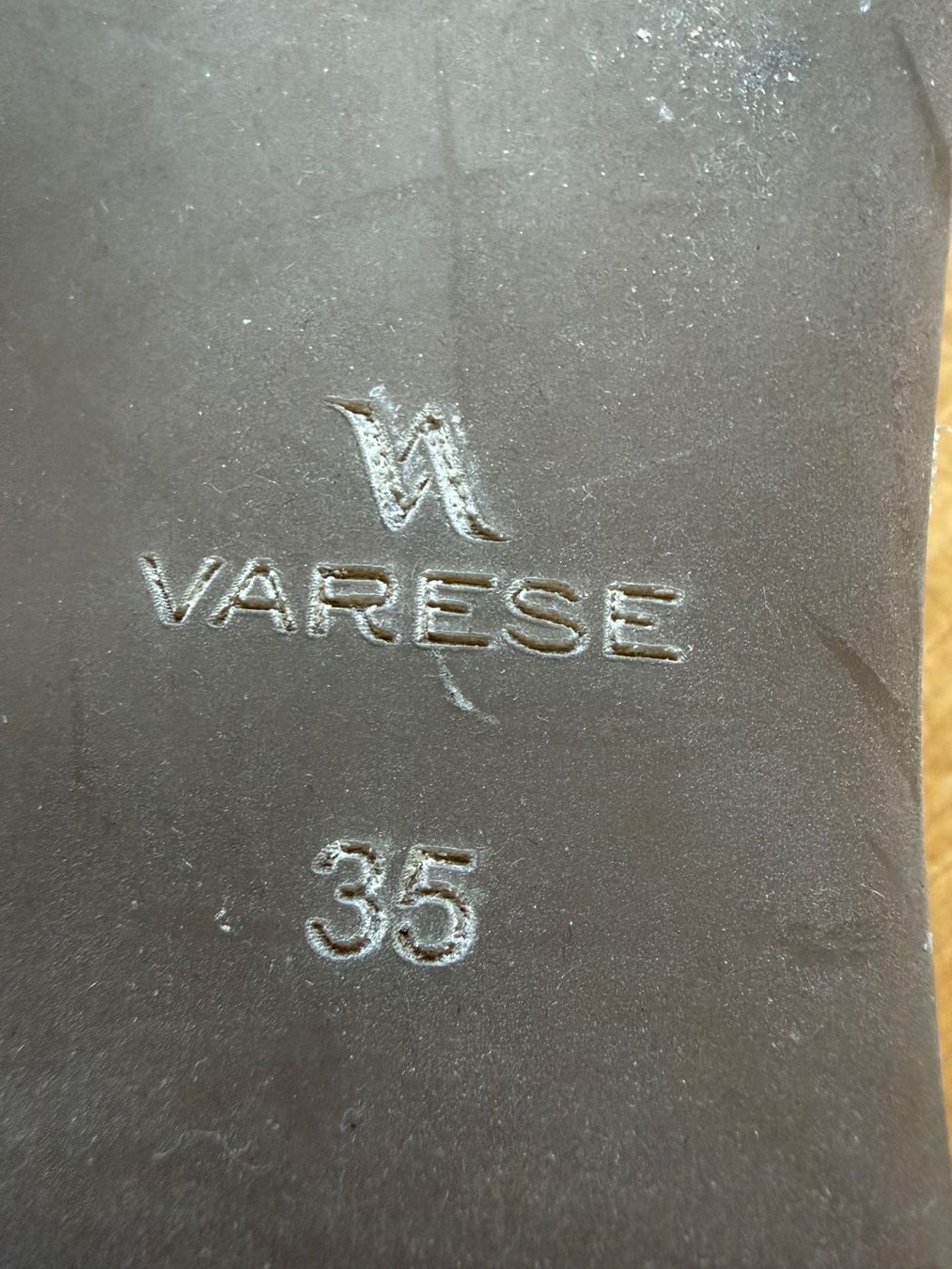 Scarpe per ragazze: Silberne Mädchen Schuhe Gr.35 von Varese – Usato da Luzern venduto da Doncorleone 6