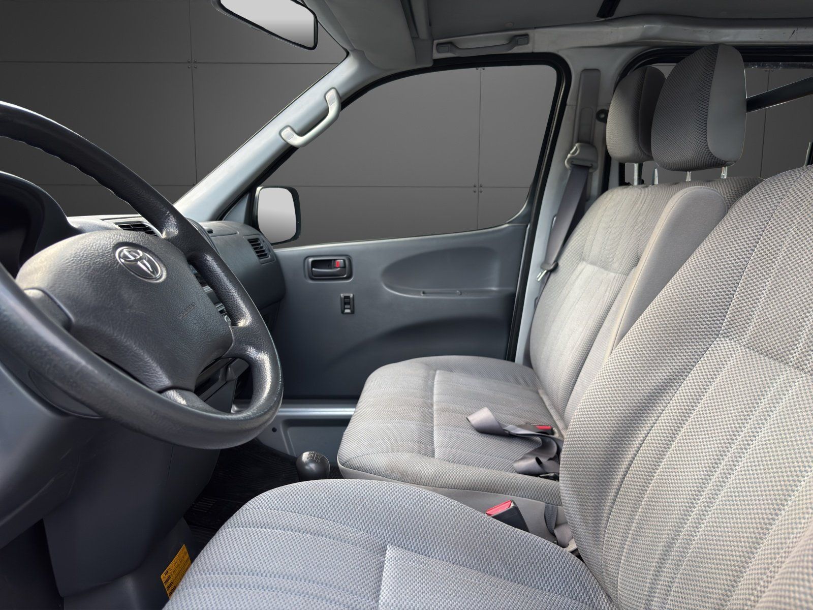 Toyota Veicoli commerciali: Toyota Hiace D-4D 4WD – Usato da Zweisimmen venduto da Auvw01 2