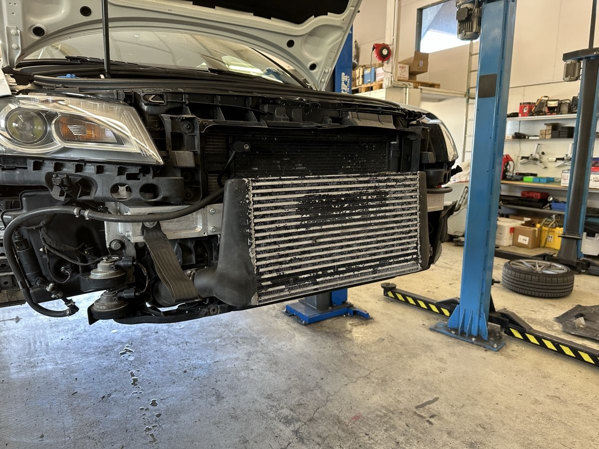 Toutes les pièces auto: Audi RS3 8P CTS Ladelufkühler – D'occasion à St. Antoni par 031ale 1