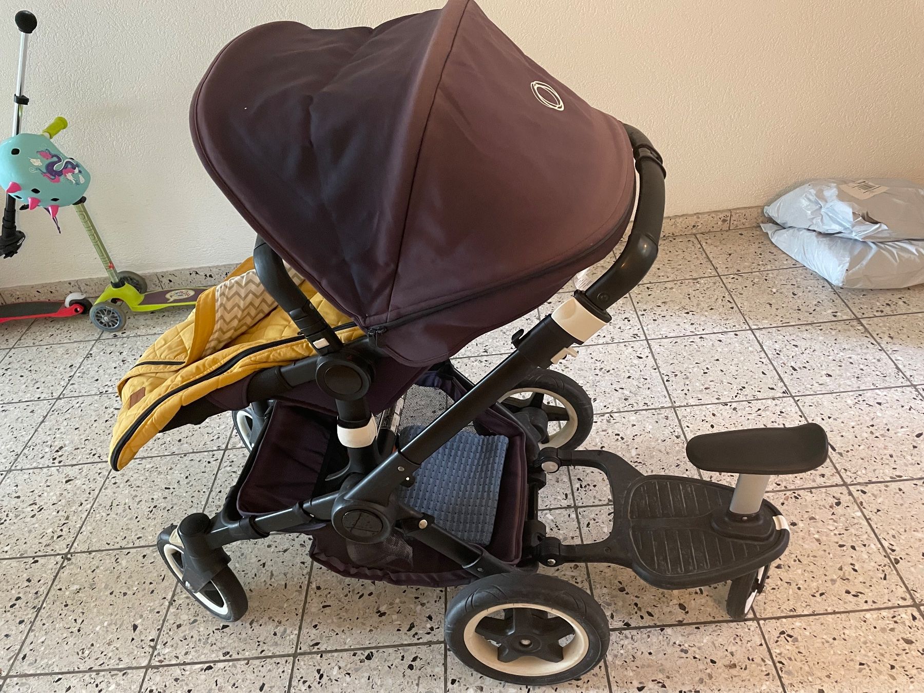 Carrozzine: Kinderwagen Bugaboo mit Tritt- und Sitzbrett – Usato da Stäfa venduto da pam_y8yh 1