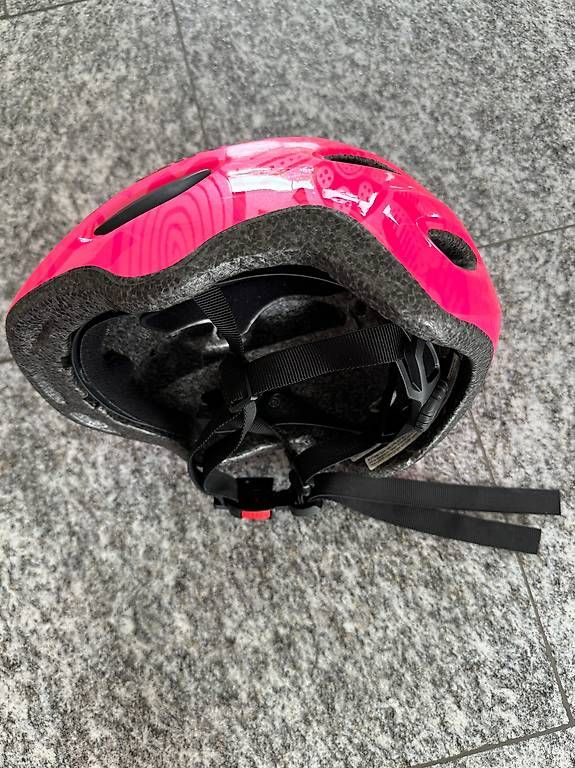 Caschi: Giro Kinder Helm xs – Usato da Rorschacherberg venduto da Venuise 1