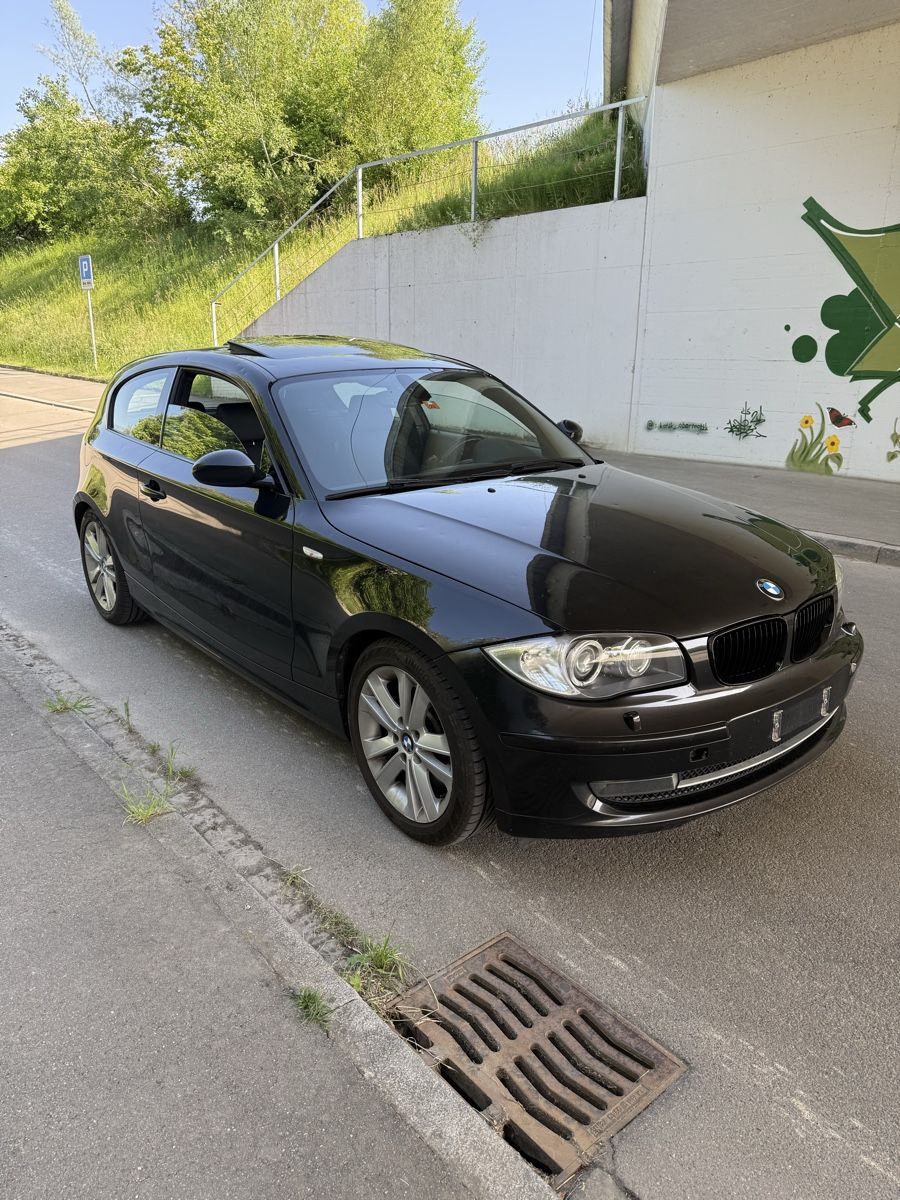 BMW Automobili: BMW 123d, 2.0 BiTurbo M-Paket – Usato da Tägerwilen venduto da Graw95 1