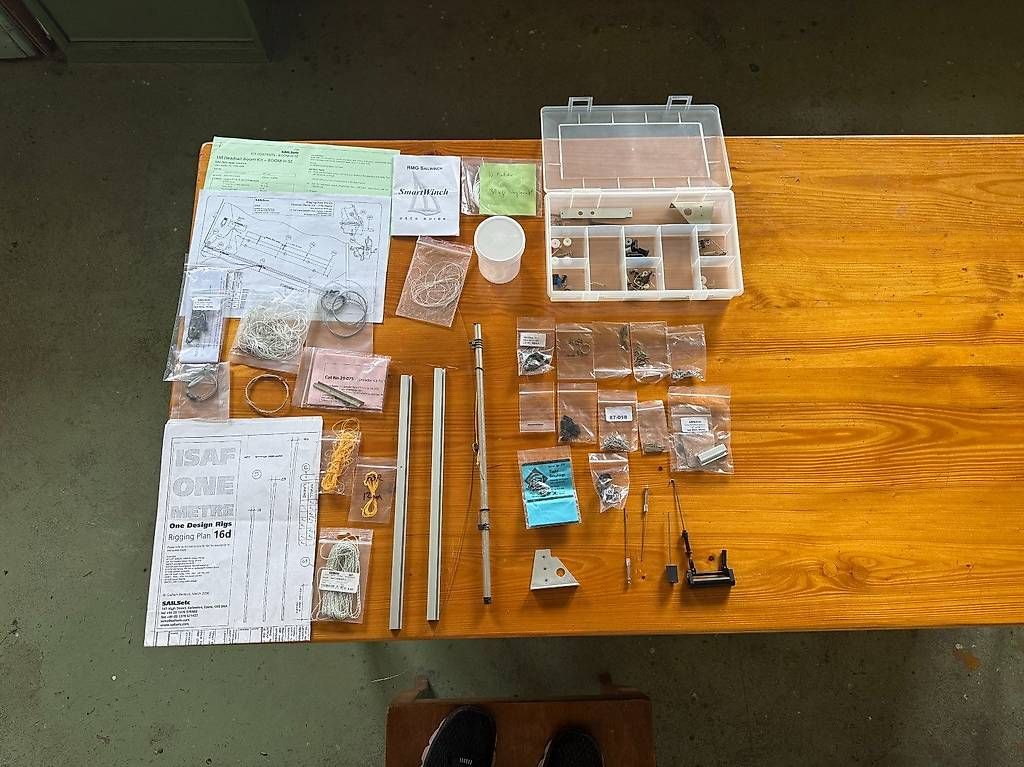 RC Modellbau: IOM Modellsegelboot mit viel Zusatzmaterial – Gebraucht aus Richterswil von Blue210 4