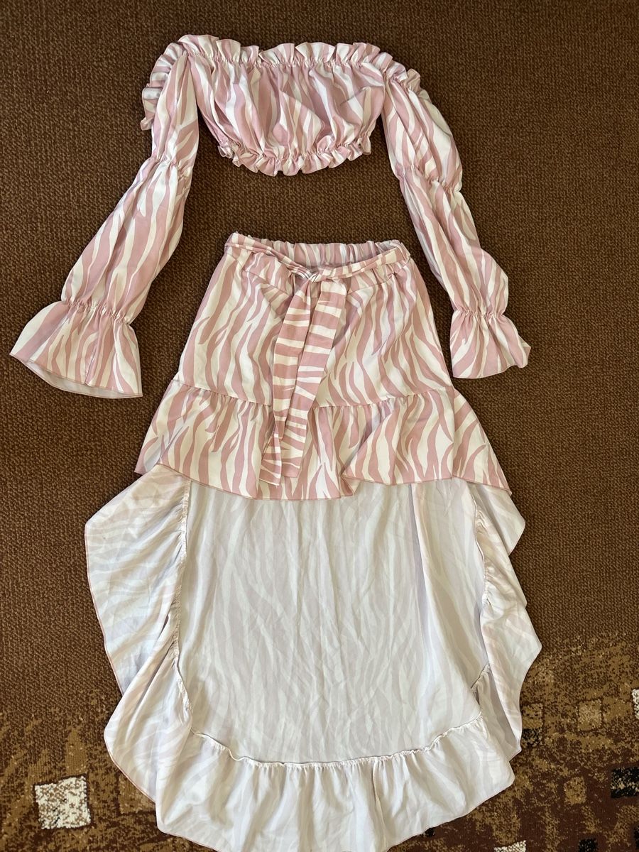 Shein Lotti di vestiti: Pink ensemble – Nuovo (secondo la descrizione) da Confignon venduto da Second_Hand_Ch