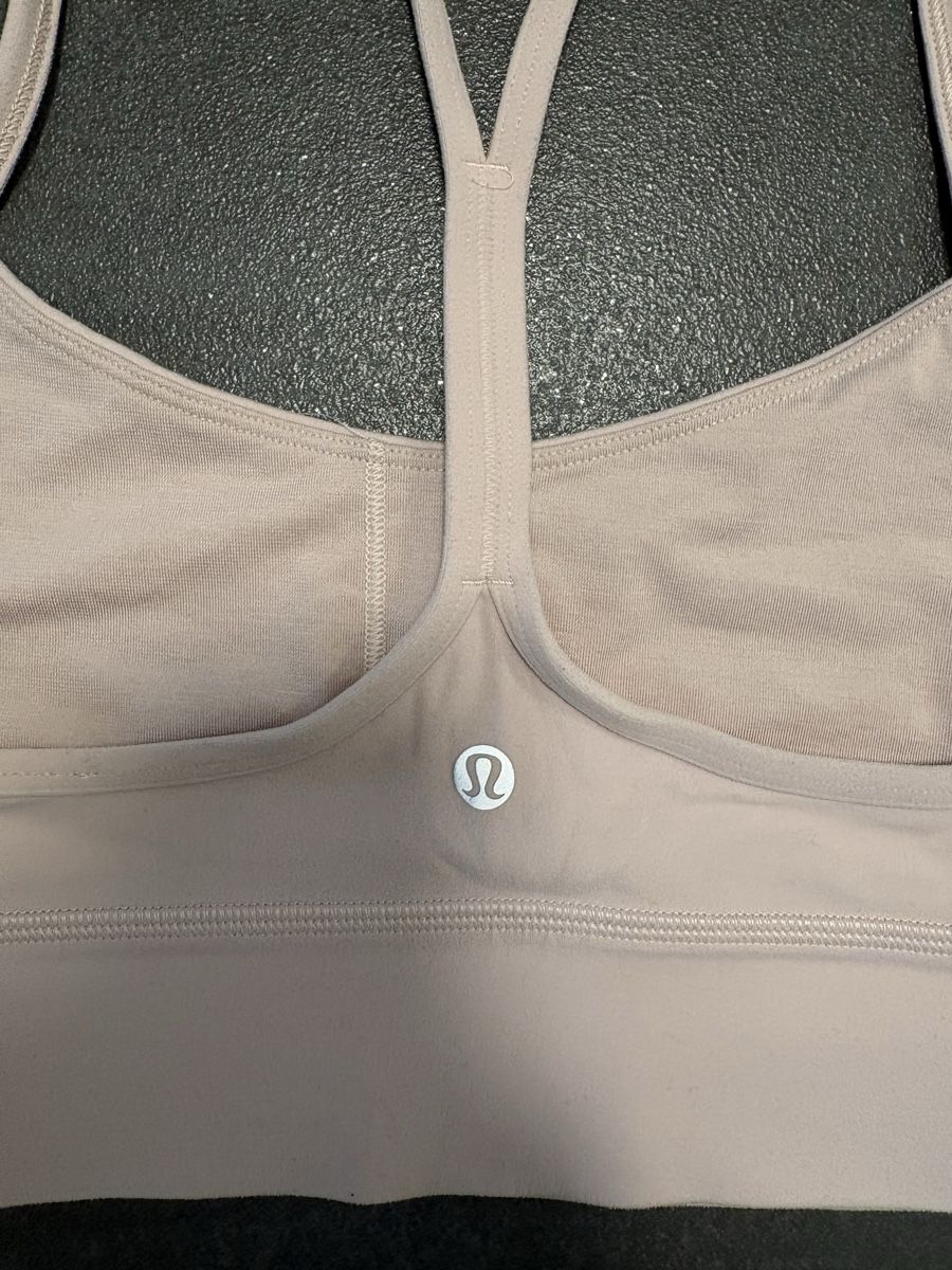 Lululemon Altra biancheria intima: Lululemon Flow Y Nuru 4 – Usato da Rümlang venduto da svent 5