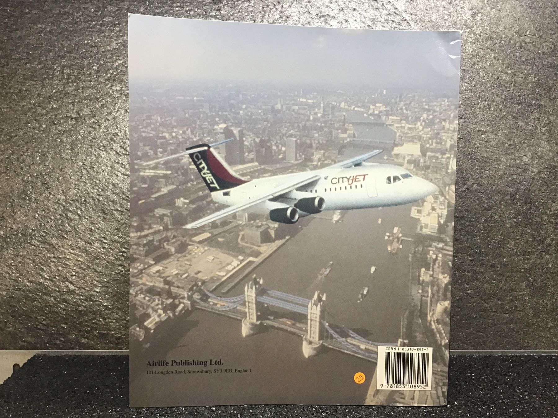 Bücher: CITYHOPPERS SHORT-HAUL  AIRLINERS AT WORK – Gebraucht aus Männedorf von Spezial-Modelle 1