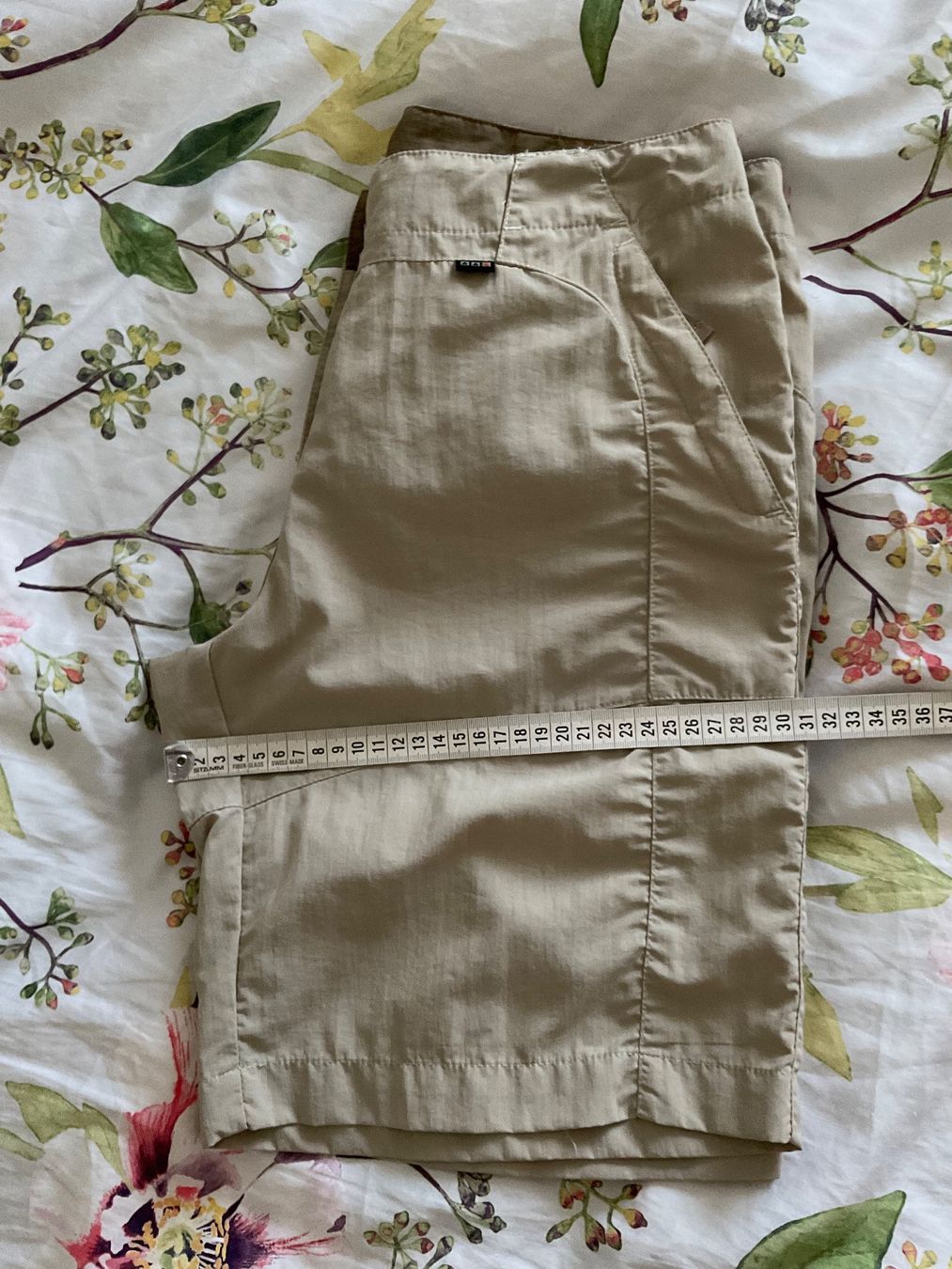Icepeak Pantaloni: ICEPEAK Shorts Gr 38 beige-olive – Usato da Schlieren venduto da Vilsonella 9