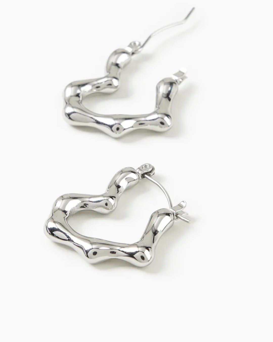 Orecchini pendenti & Orecchini a lobo: Boucles d'oreille argentées en acier inoxydable – Usato da Villars-sur-Glâne venduto da dia_2q2l