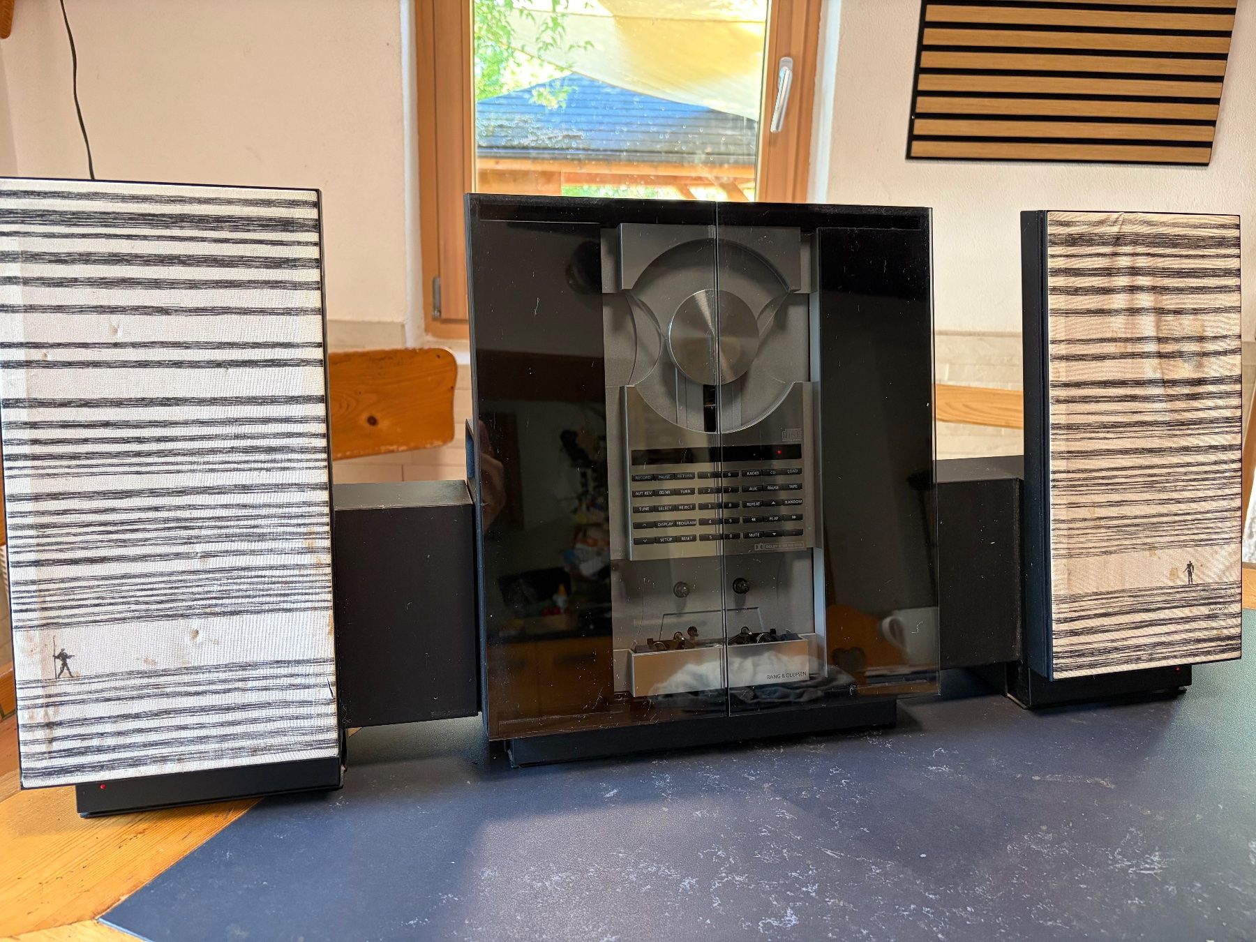 Bang & Olufsen Sistemi audio & multimediali: Bang & Olufsen BeoCenter 2300 + 2x BeoLab2500 à restaurer – Difettoso da Bussigny venduto da yfa_5lyn 1