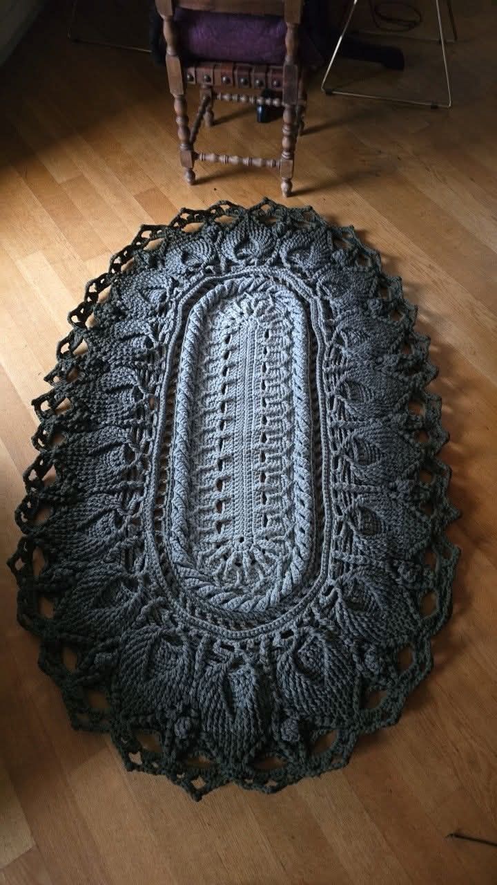Tappeti: Handmade Crocheted Rug - Unique Design - Gray green Tones – Nuovo (secondo la descrizione) da Zürich venduto da joa_26k8