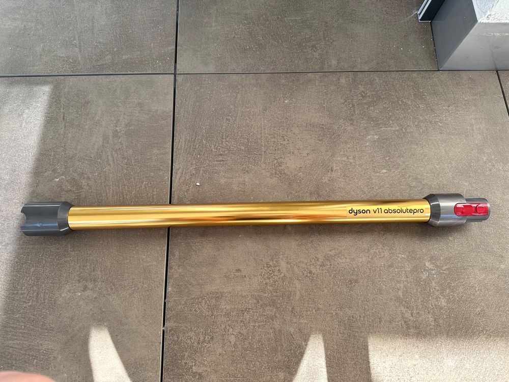 Dyson V11 Saugrohr Wackelt