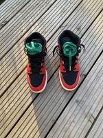 Nike Air Jordan 1 Mid Kinder Turnschuhe, Grösse 37.5