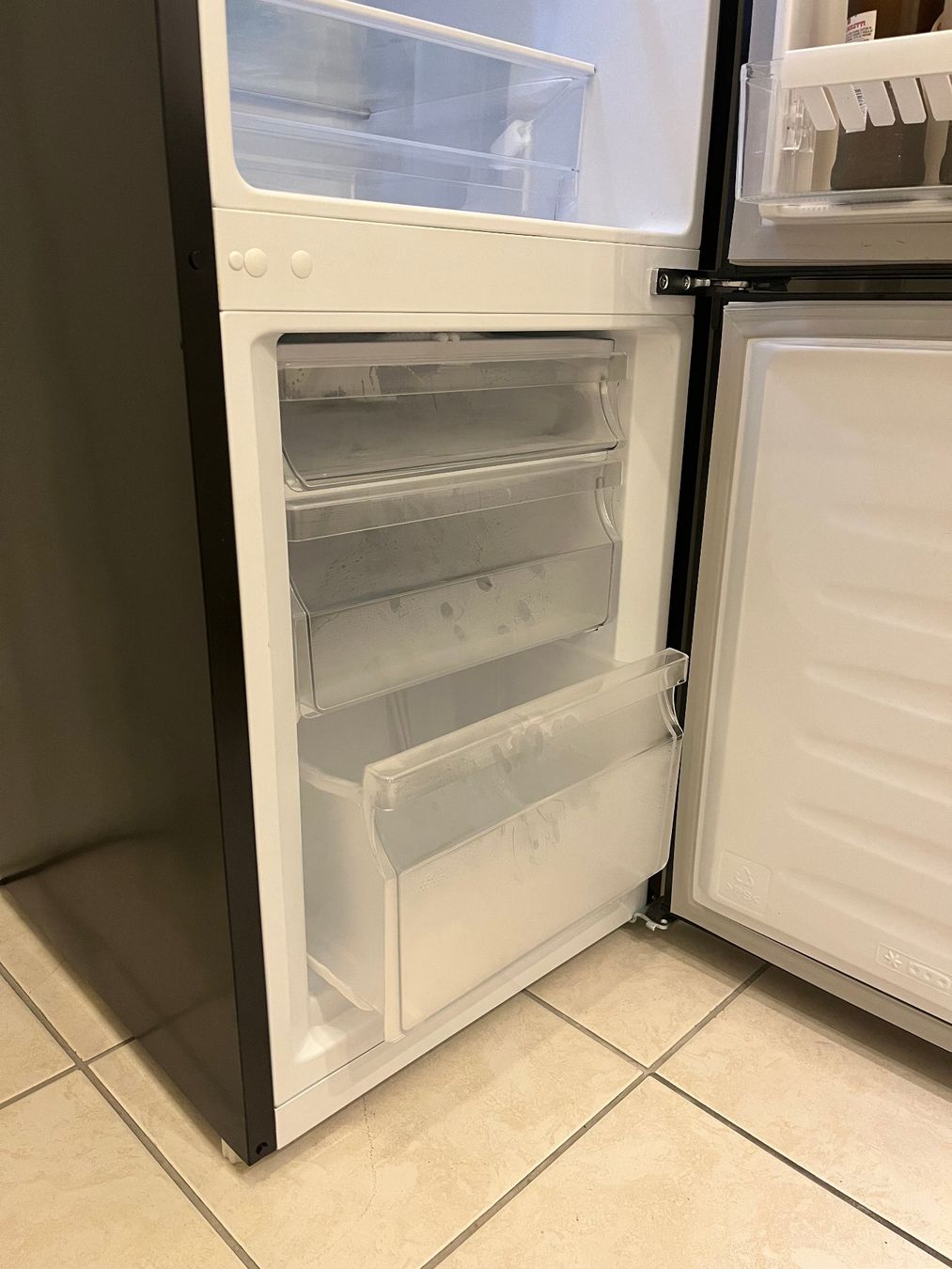 Frigoriferi: BOMANN Kühlschrank schwarz BCD-171B/HC4 – Usato da Basel venduto da Xani 4
