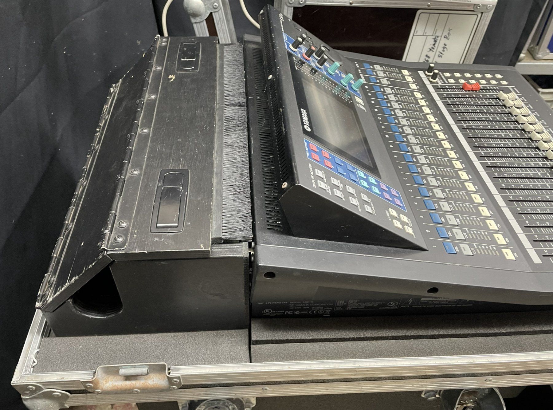 Yamaha Mischpulte: Yamaha LS9 Mischpult mit SB168 Stagebox – Gebraucht aus Emmenbrücke von Thomi0 6