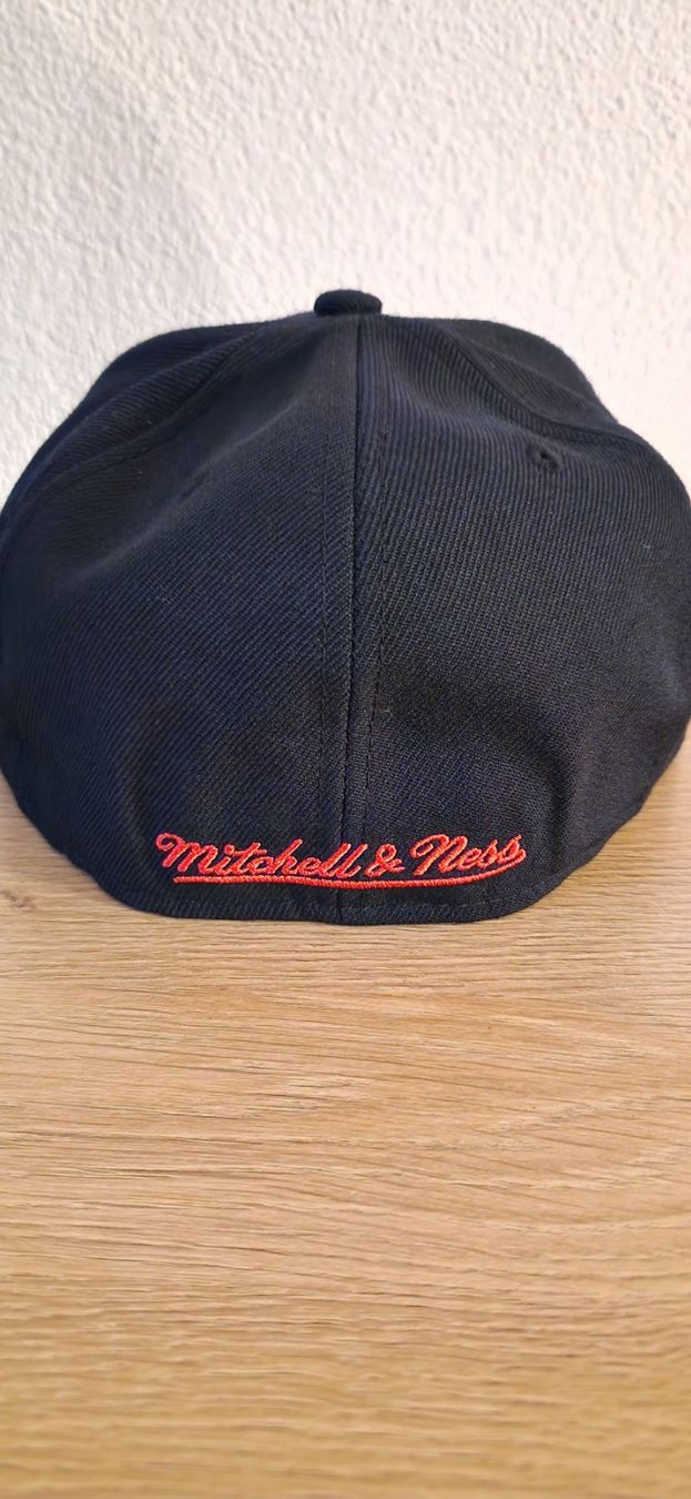 Altro in  Abbigliamento & Accessori: Chicago Blackhawks Cap Mitchell&Ness – Nuovo (secondo la descrizione) da Effretikon venduto da American_Sportswear 1