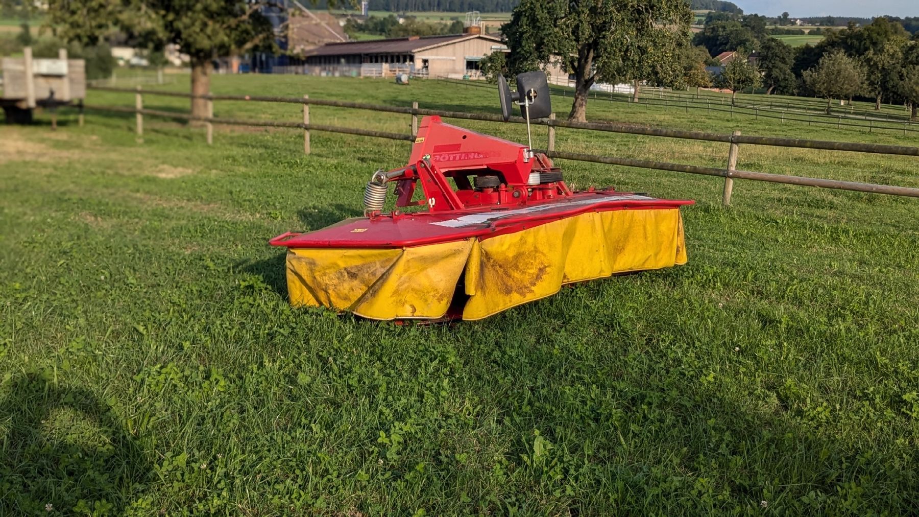 Tutte le macchine: Frontmähwerk Pöttinger cat 310 plus – Usato da Schongau venduto da Disli0 3