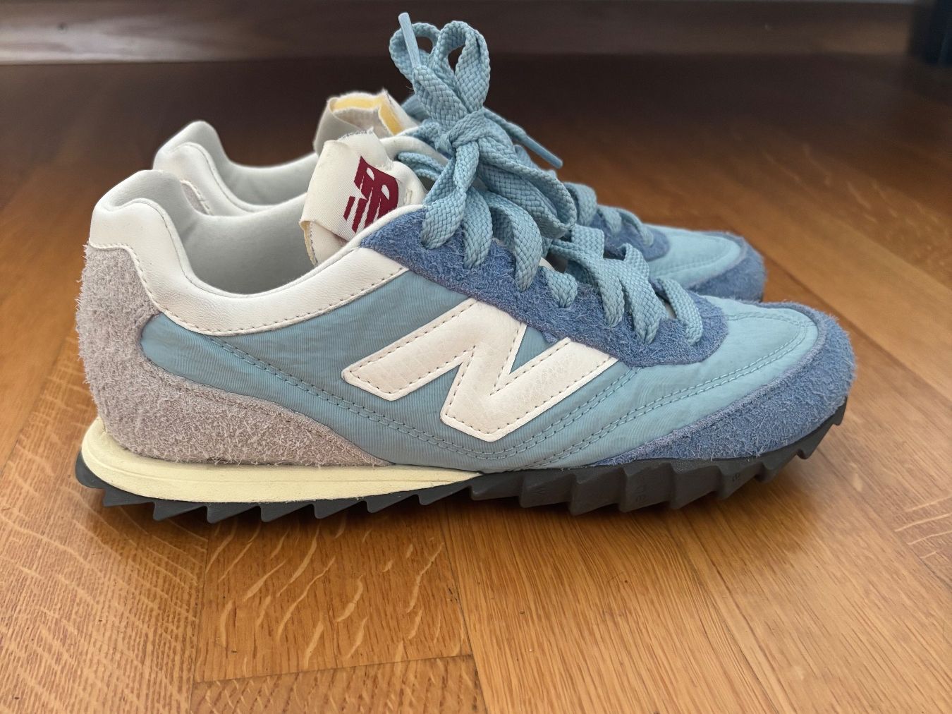 New Balance Damenschuhe: New Balance Schuhe Gr. 37,5/38 – Gebraucht aus Münchenstein von strawberryfields.