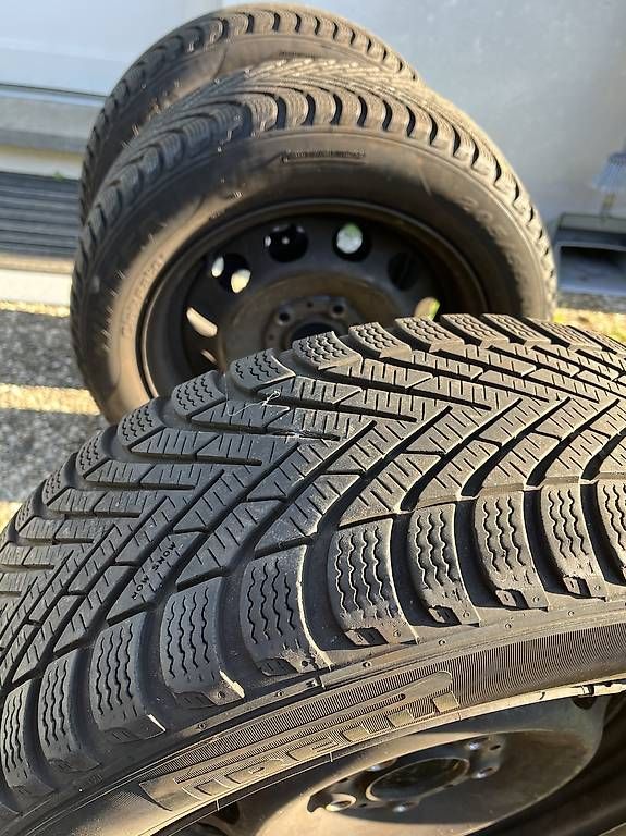 Altro in Scrittura & Disegno: Gomme invernali Pirelli complete – Usato da Losone venduto da gra_cpj2 2
