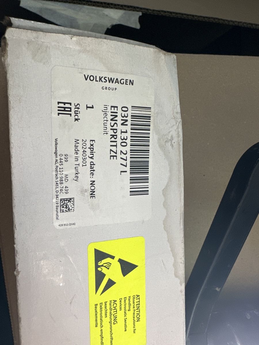 Volkswagen Tutti pezzi di ricambio auto: VW Einspritzdüse 03N 130 277 L – Usato da Rekingen venduto da Albin_Kokollari