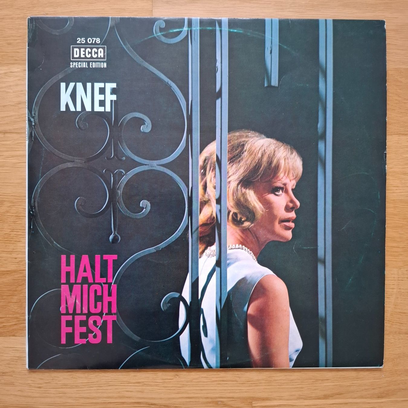 Dischi in vinile: Hildegard Knef - Halt mich fest – Usato da Arbon venduto da pendulum