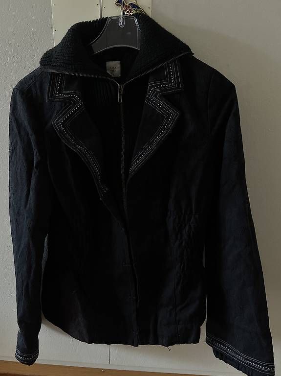 Giacche: Damen Jacke mit Innenfutter Grösse M – Usato da Belp venduto da Lalaisland 4