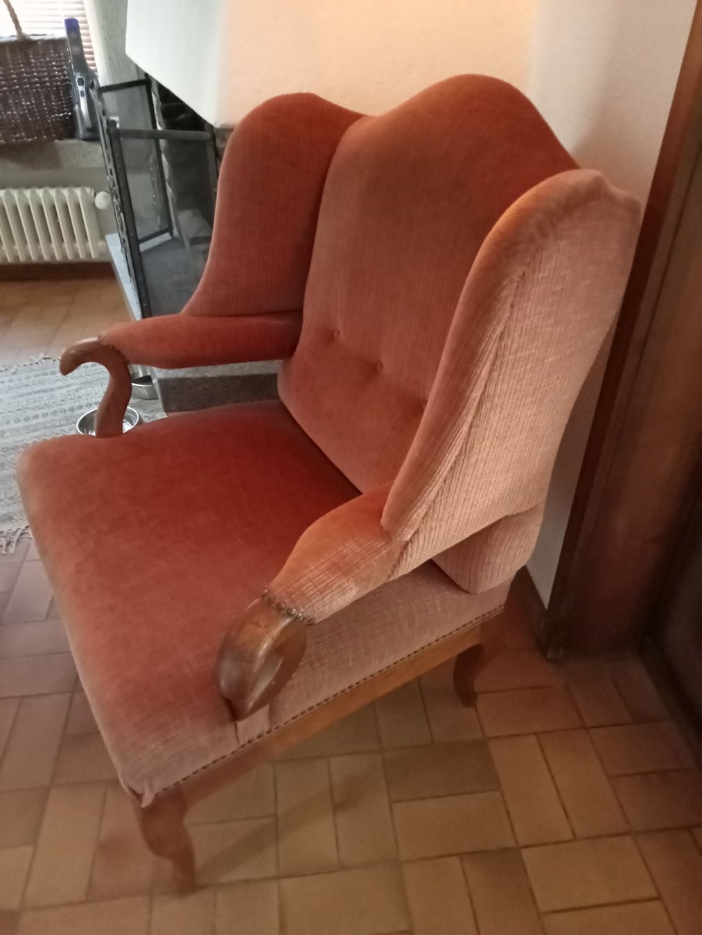 Poltrone: Fauteuil large rose – Usato da Wallisellen venduto da com_5gyq 1