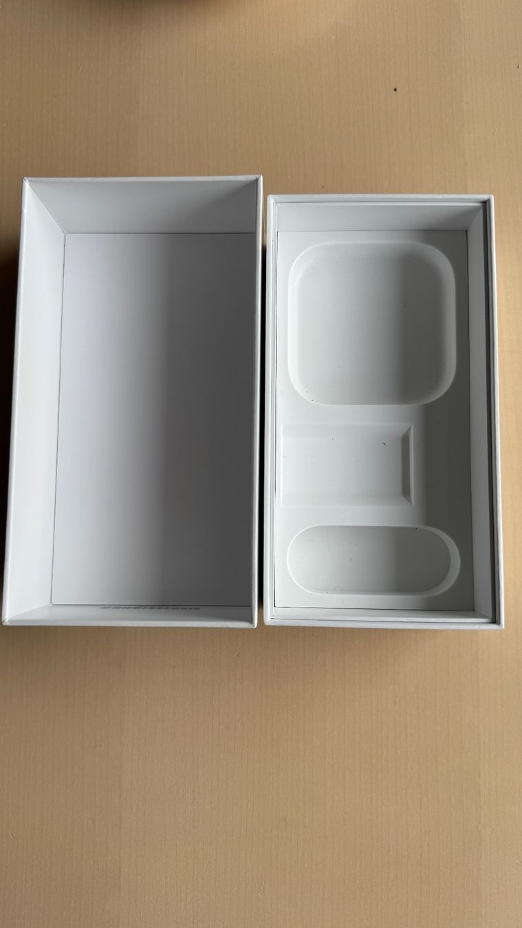 Apple Telefoni cellulari / Smartphones: iPhone 6S Box (leer) – Usato da Flüh venduto da Ollievelyne 2
