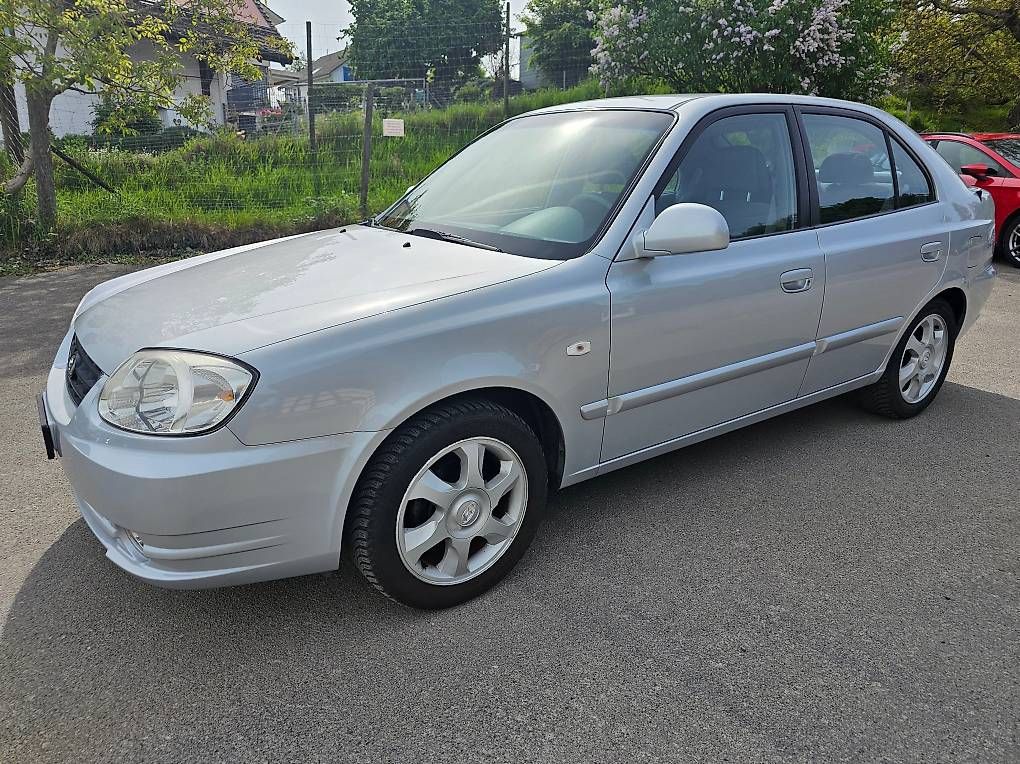 Autos: HYUNDAI  Accent 1.6 – Gebraucht aus Kreuzlingen von mah_q9bn 1