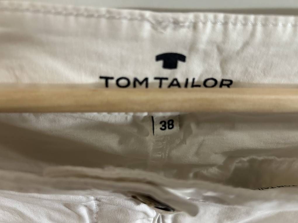 Pantaloni: Tom Tailor Shorts Ge. 38 – Usato da Willisau venduto da Geissbock11 2