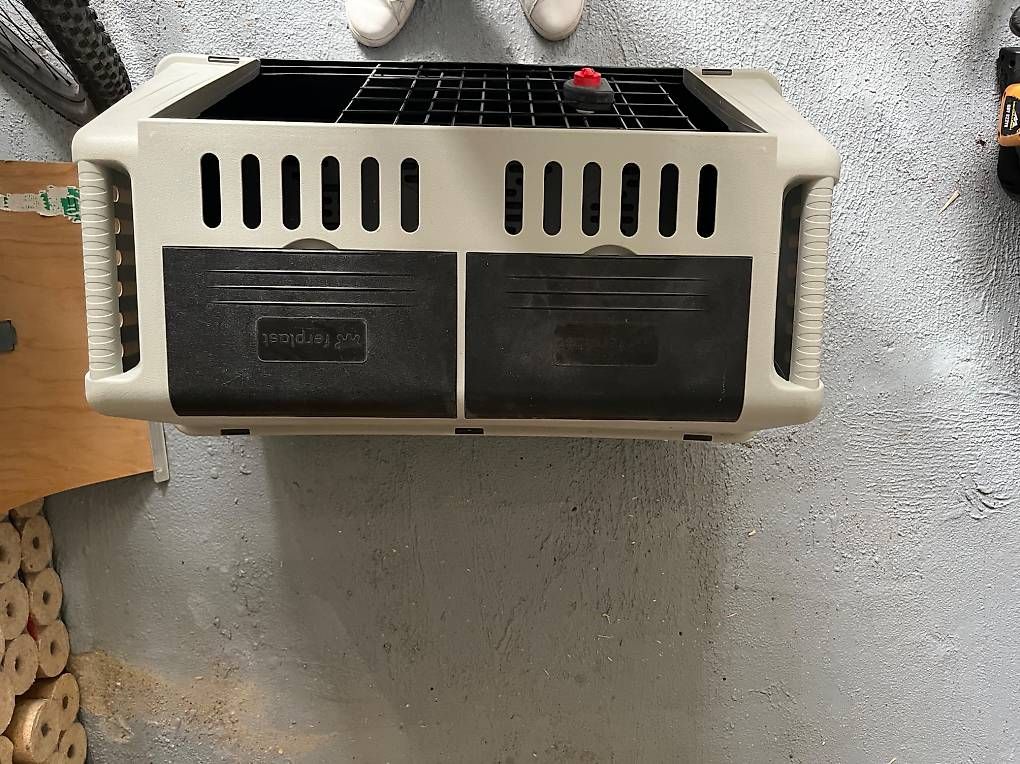 Cages, transport & sécurité: Hundebox 70x64x50 – D'occasion à Bachenbülach par Mapm 2