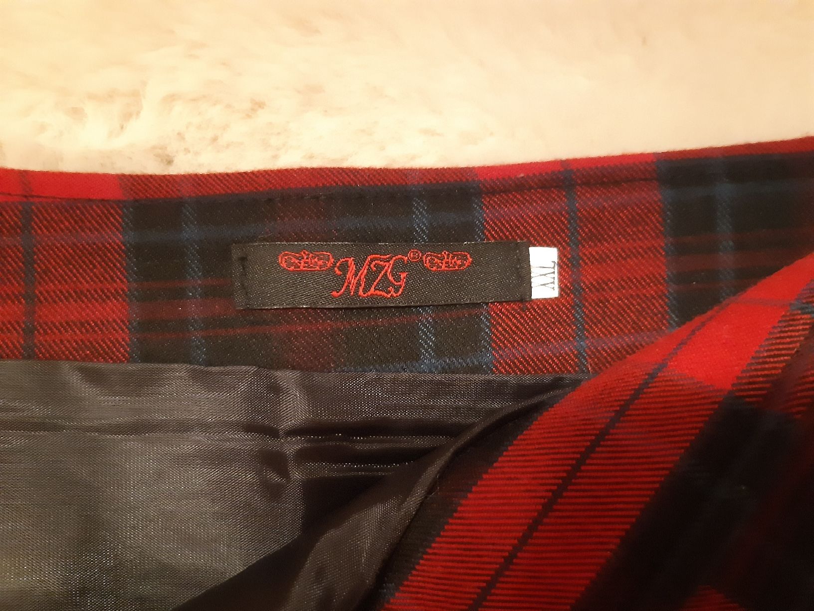 Jupes: Schottenstyle Rock rot – D'occasion à Toffen par Gwunderegge77 4