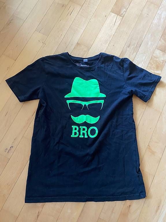 T-shirts: T-Shirt Bro – D'occasion à Nussbaumen AG par GeorgiaB