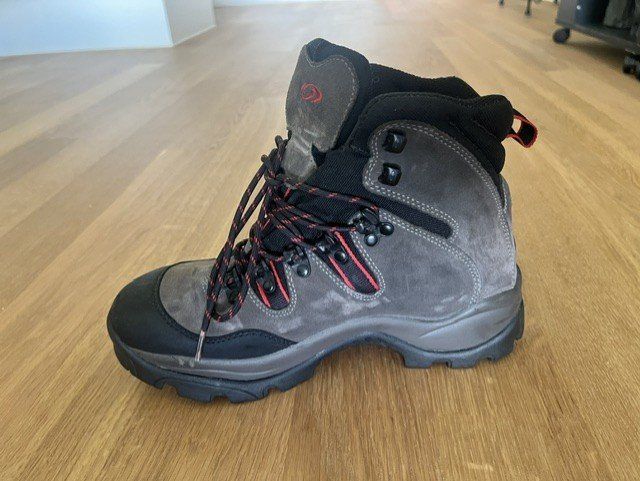 Salomon Scarpe da uomo: Salomon Gore-Tex Hiking Boots - used – Usato da Weggis venduto da mar_fgl2 1