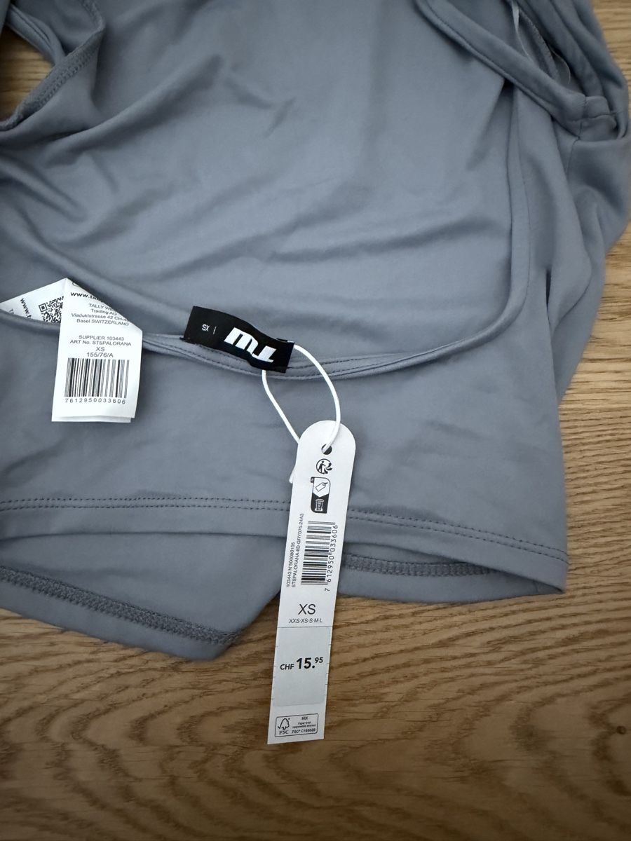 Tally Weijl T-shirt: T-shirt tally weijl – Nuovo (secondo la descrizione) da Carouge GE venduto da goi_krq7 1