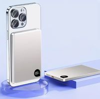 Silberne ultradünne Powerbank für Android oder Apple
