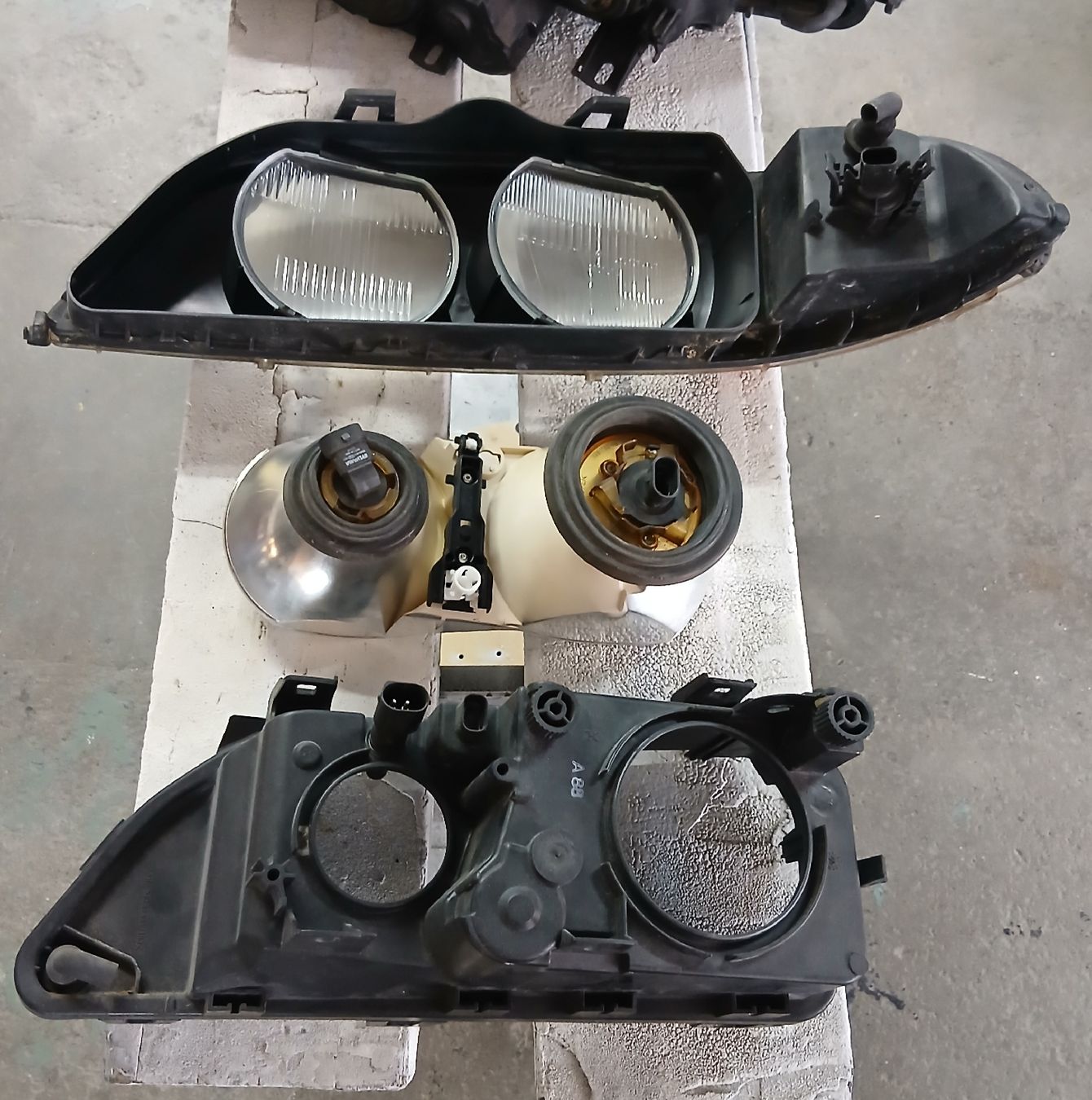BMW Phares: Phares BMW E39 540  – D'occasion à la heutte par Auto-stock 2