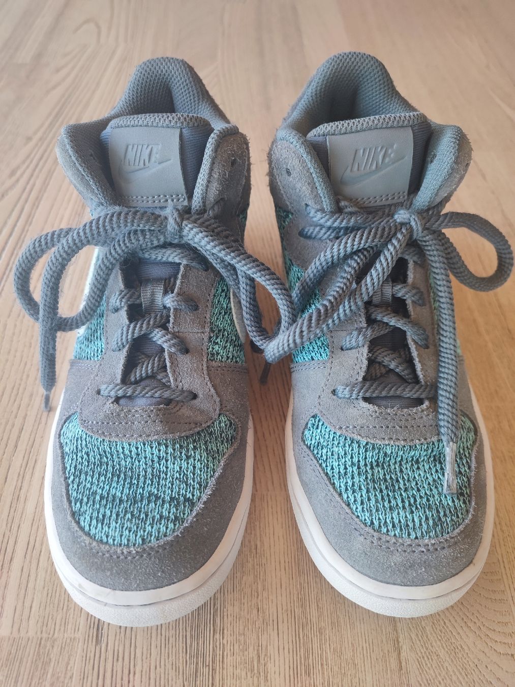 Nike Scarpe da uomo: coole Nike Sneaker (Midsneaker), Gr. 36.5 – Usato da Spiez venduto da passion4dogs 1