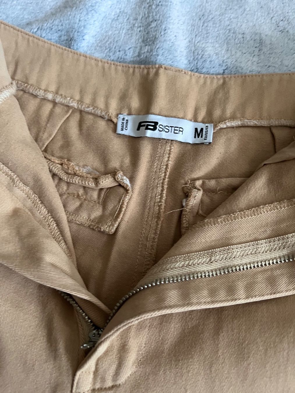 Hosen: Pantalon large | taille M – Neu (gemäss Beschreibung) aus Charmey (Gruyère) von ya_12 3