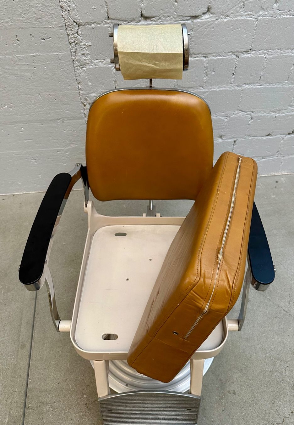 Kosmetik-& Massageliegen: VINTAGE COIFFEURSTUHL – Gebraucht aus Zürich von NIKI777 9