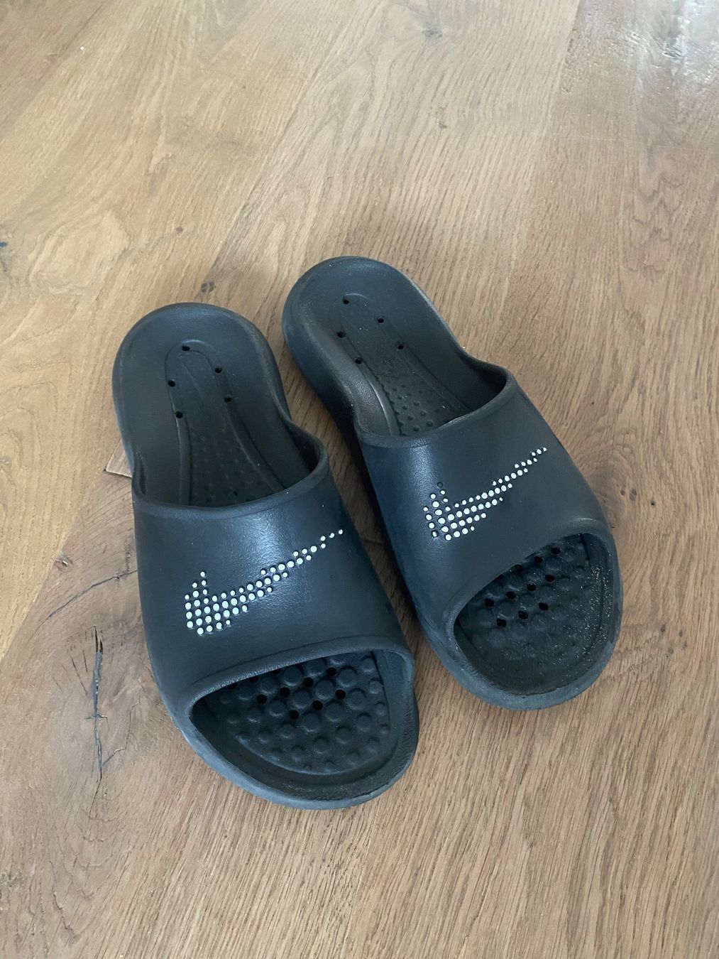Nike Scarpe da uomo: Nike Badedandale Gr. 42 – Usato da Wangen b. Olten venduto da janfon 2