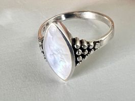 Vintage Silberring 925 mit schimmerndem Perlmutt-Schiffchen