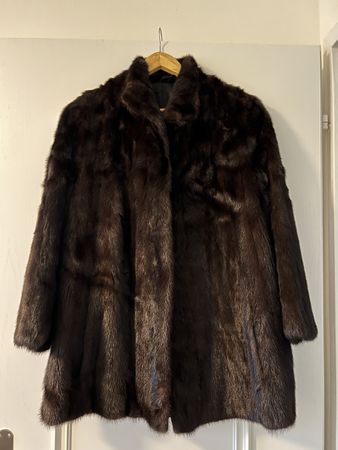 Mink coat, size M, chocolate brown
